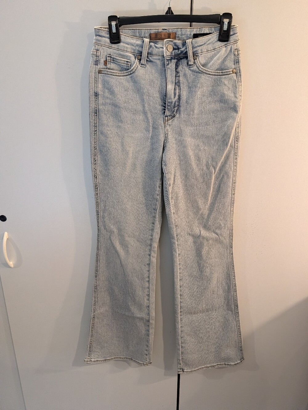 Judy Blue Light Wash Women’s Jeans - Classic Bootcut Leg Size 5/27